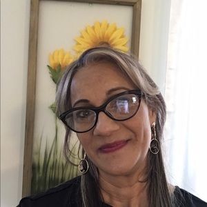 Meet your Posher, Arlene